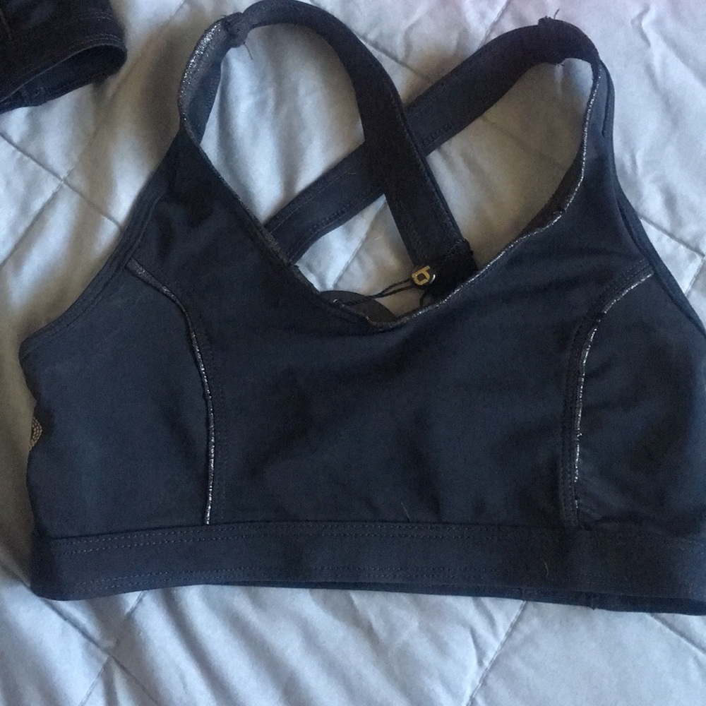 Body rock sports Bra metallic details.